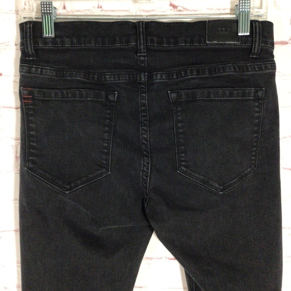 BDG Mid-Rise Twig Grazer Black Denim Jeans - Size 28W x 26L - Picture 5 of 10